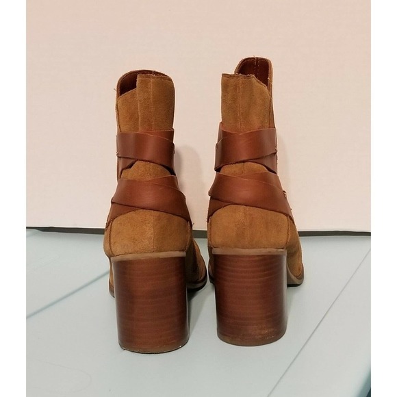 MIA Heritage Genessa Bark Chestnut Brown Suede Strappy Stacked Heel Booties 8.5 - Picture 4 of 9